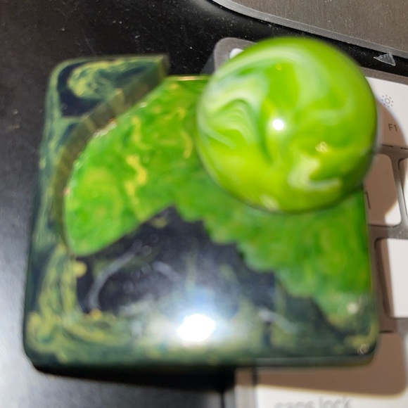 BAKELITE great big pin! - Picture 3 of 8